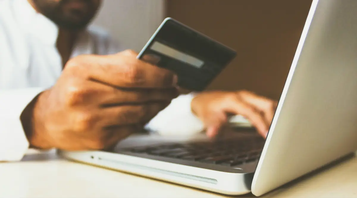 Cover Infraestrutura de pagamentos: guia para bancos e fintechs